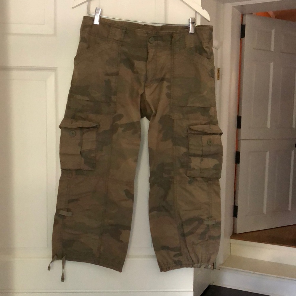 Hollister Camo Capri Pants, These are super cute, just didn't fit me.